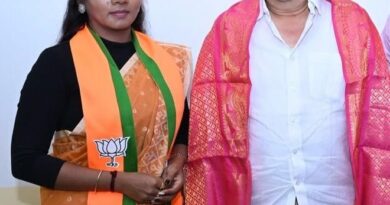 Popular Television Actress Swarnalatha Vemulapalli Joins BJP 